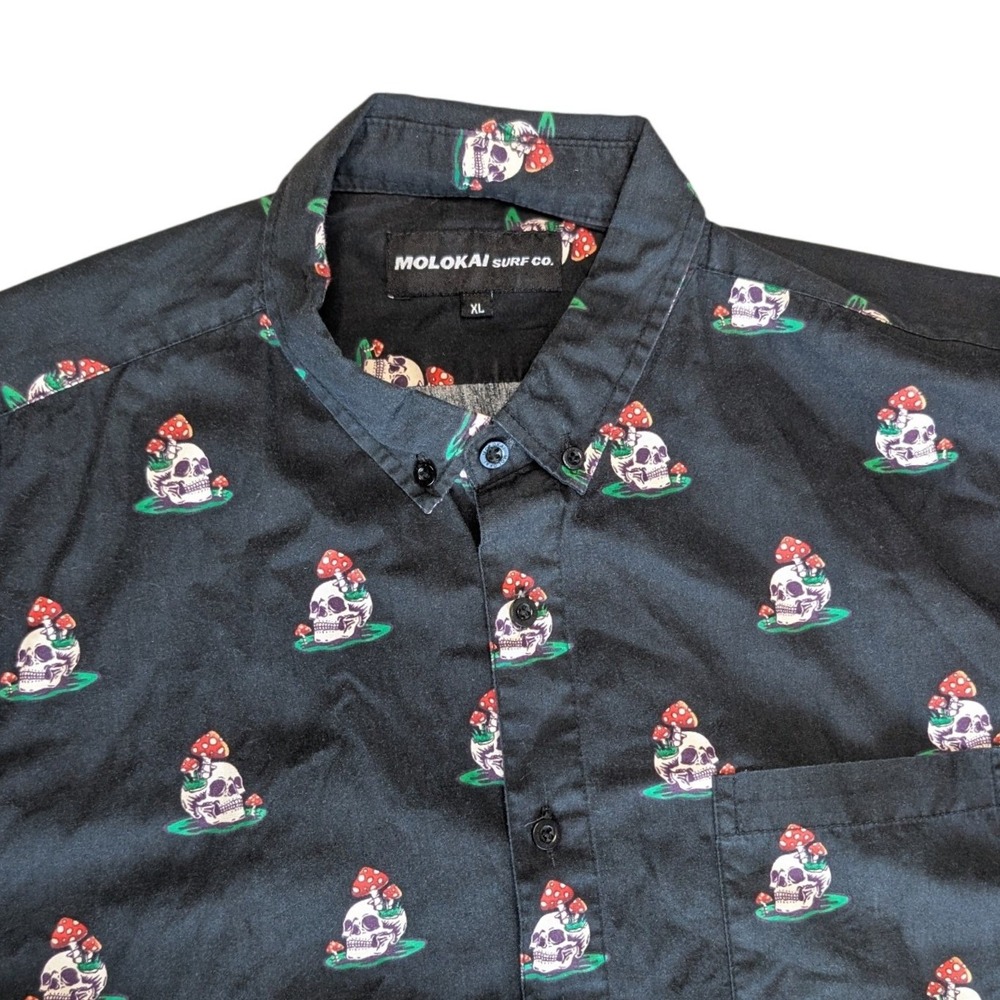 Molokai Surf Co XL button-down shirt  all-over mushroom skull print Short Sleeve